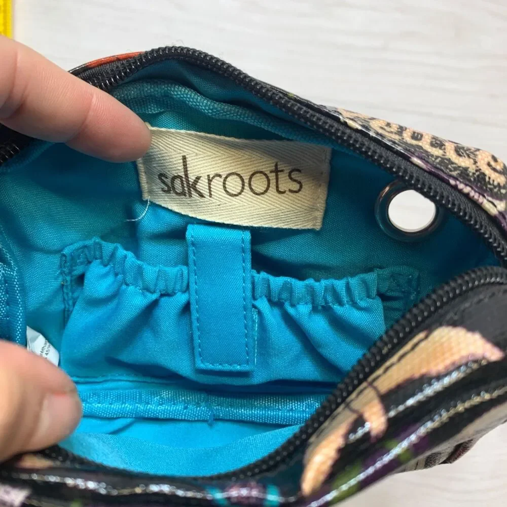 SAKROOTS Travel Cosmetic Bag‎ Make-up zipper Black River Peace Coated Canvas